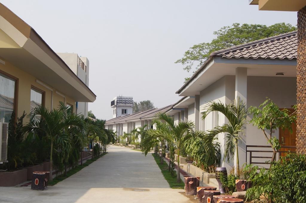 Triumph Hotel Mandalay Luaran gambar