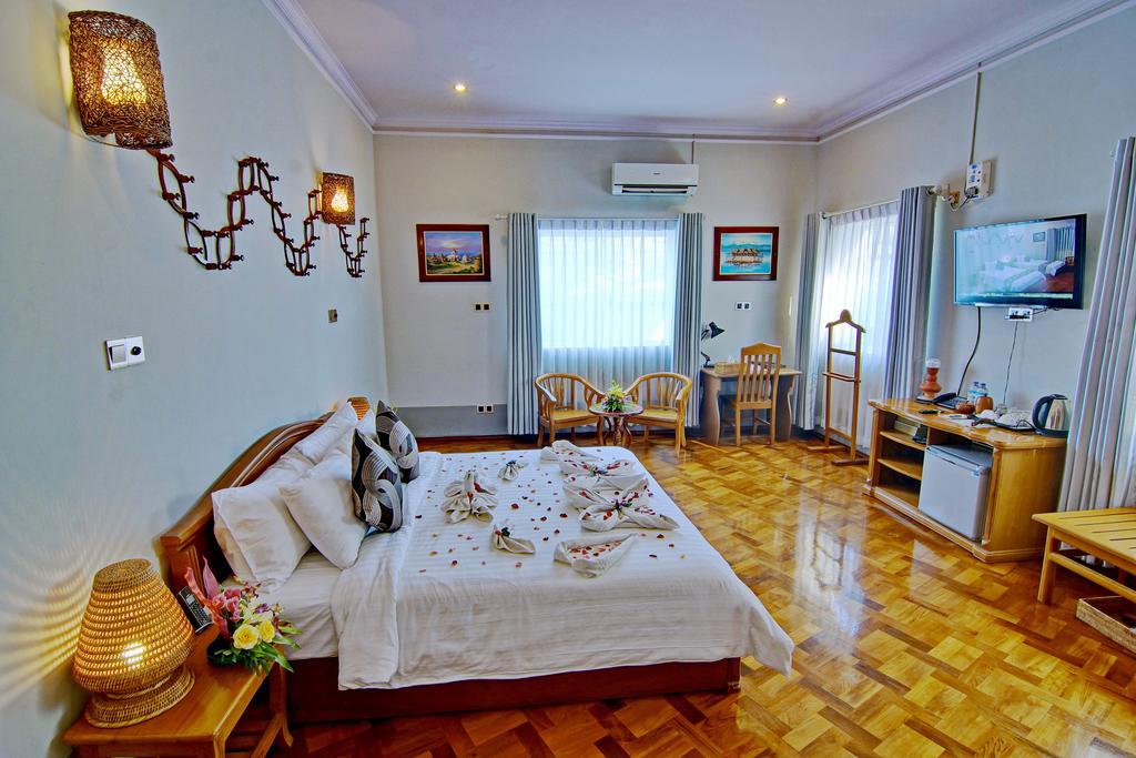 Triumph Hotel Mandalay Luaran gambar