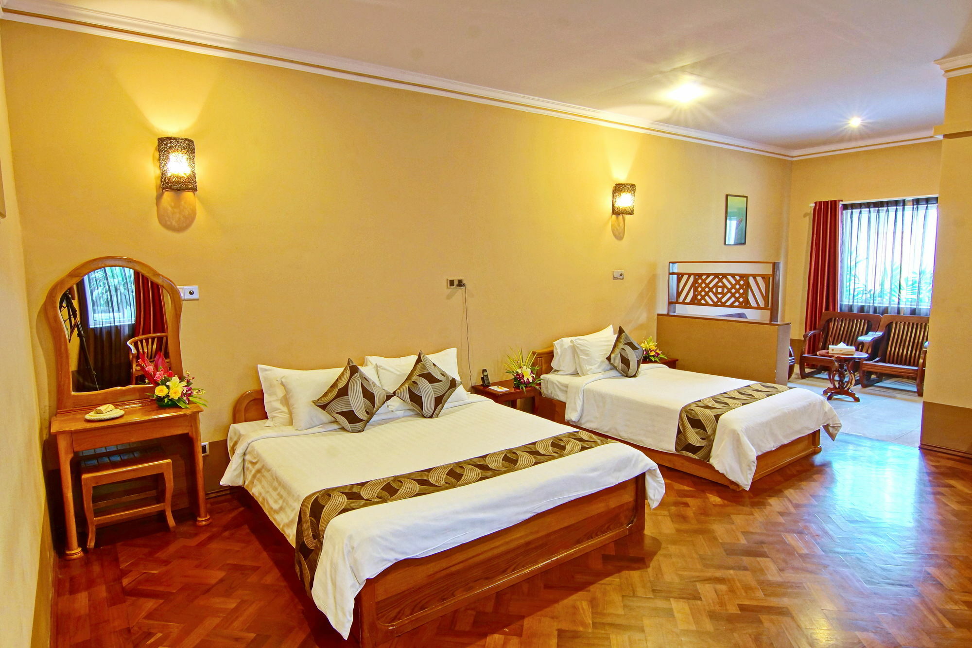 Triumph Hotel Mandalay Luaran gambar